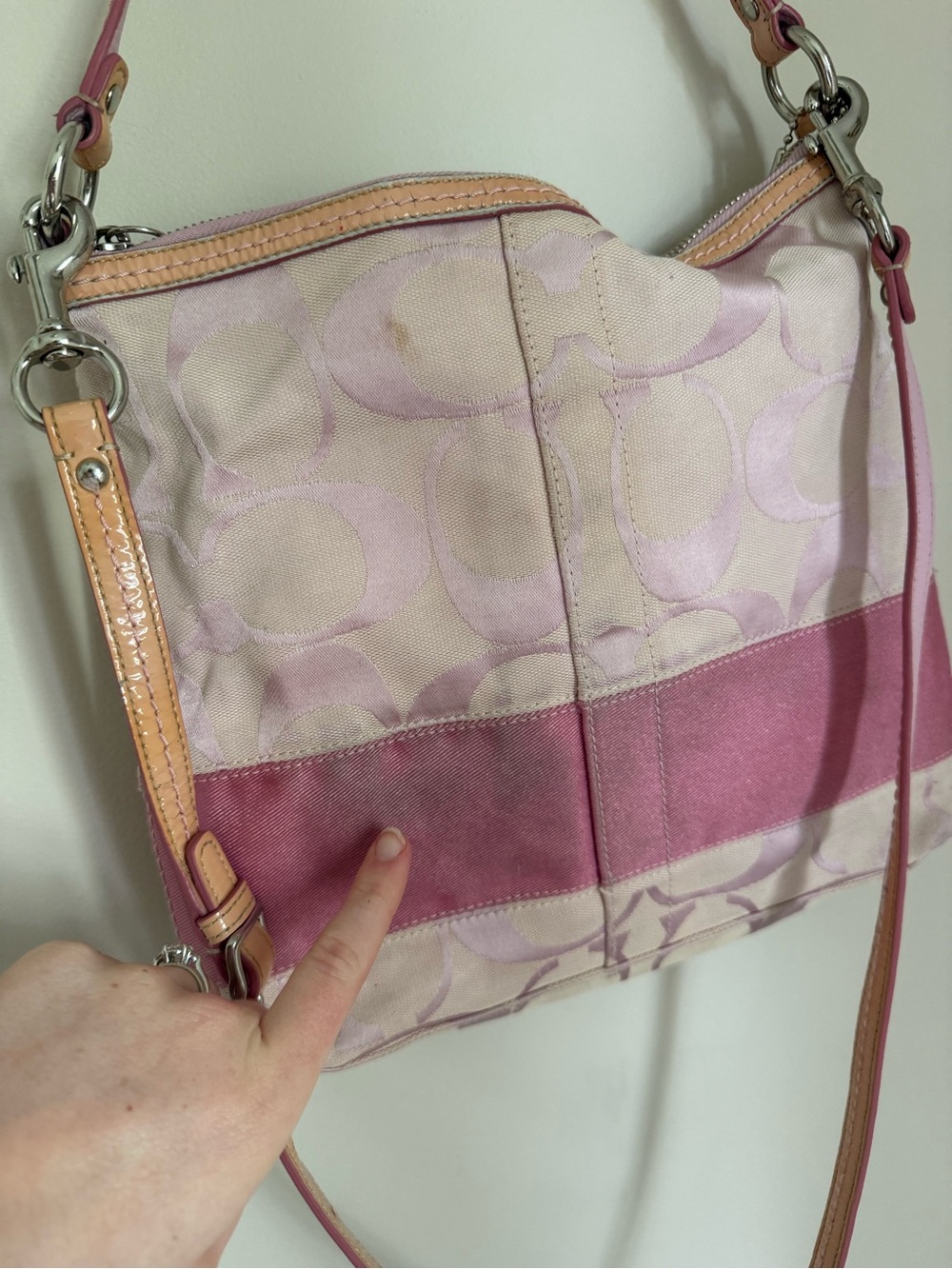 Coach Pink Signature Jacquard Canvas Leather Zip Shoulder Bag - Picture 4 of 9